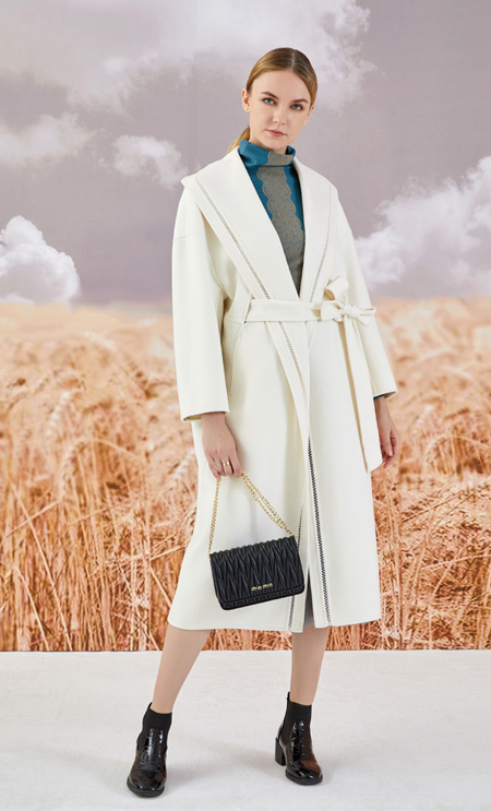 愛(ài)依蓮 氣質女(nǚ)孩的(de)冬日(rì)穿搭小(xiǎo)心機(jī)